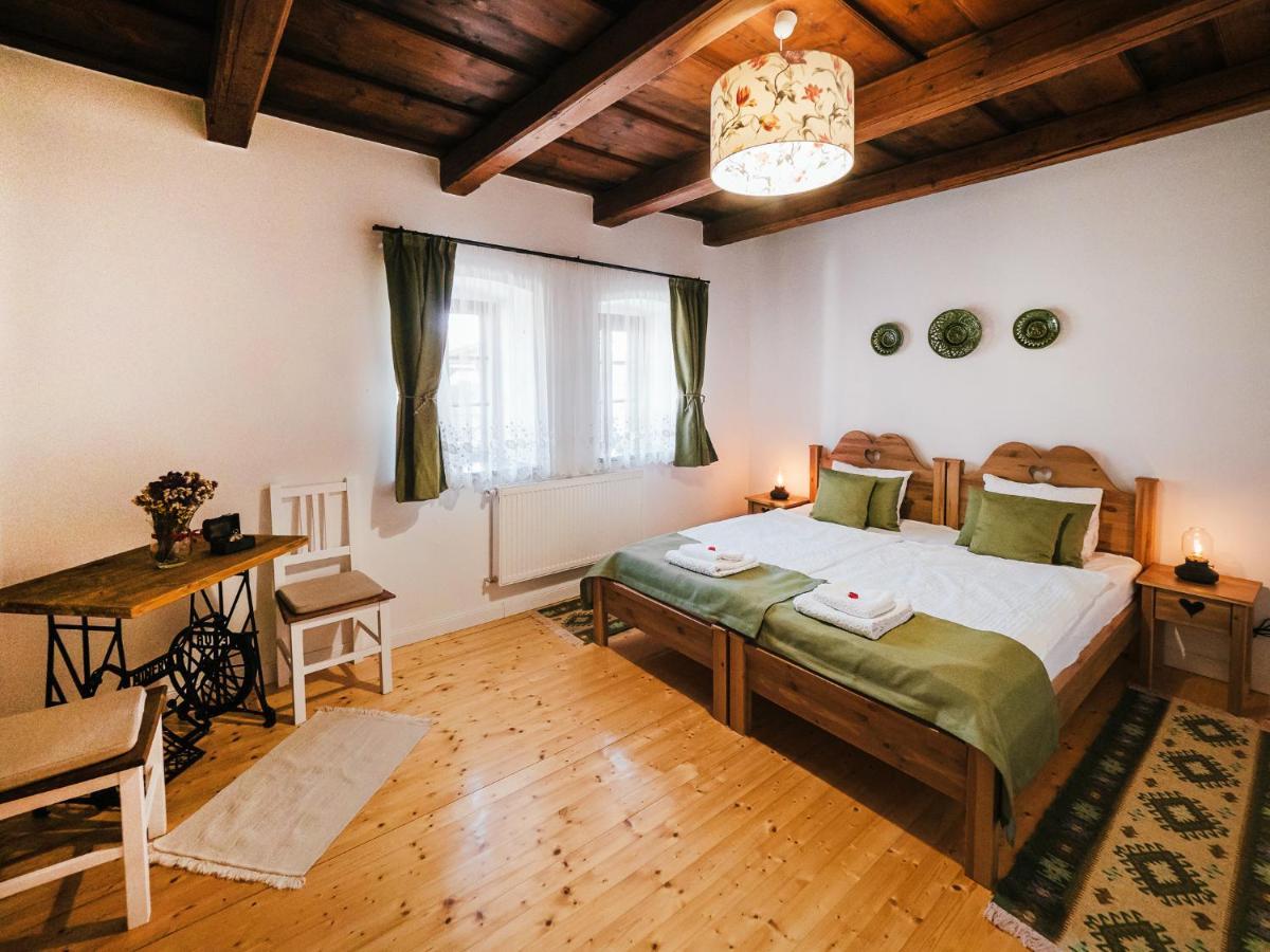 A Mi Kishazunk Vendeghaz Apartment Szomod ภายนอก รูปภาพ