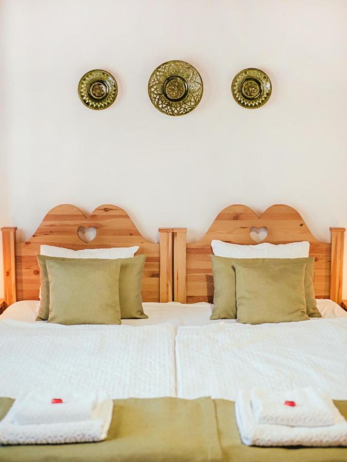 A Mi Kishazunk Vendeghaz Apartment Szomod ภายนอก รูปภาพ